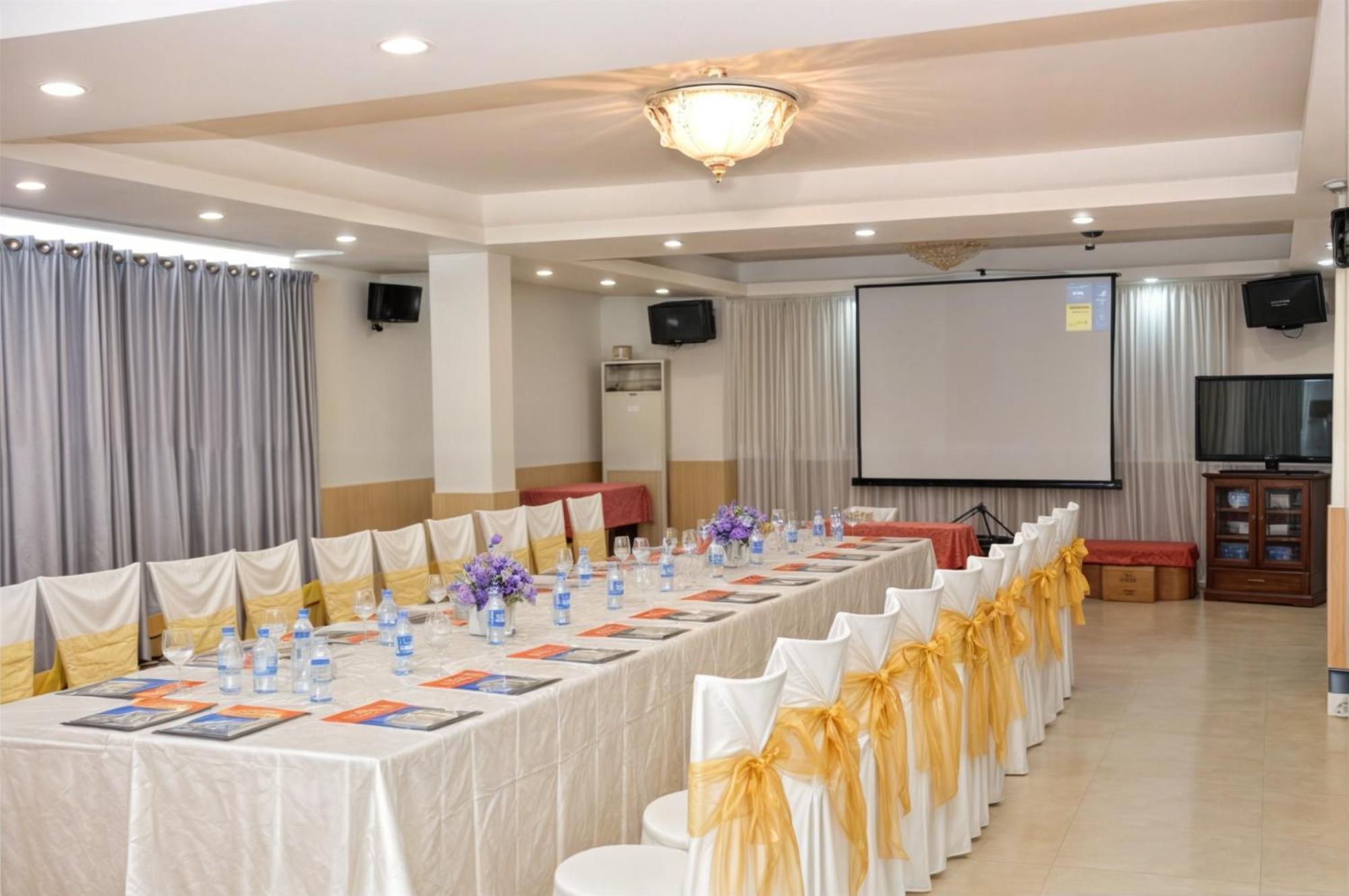 Cct Luxury Hotel Nha Trang Exterior foto